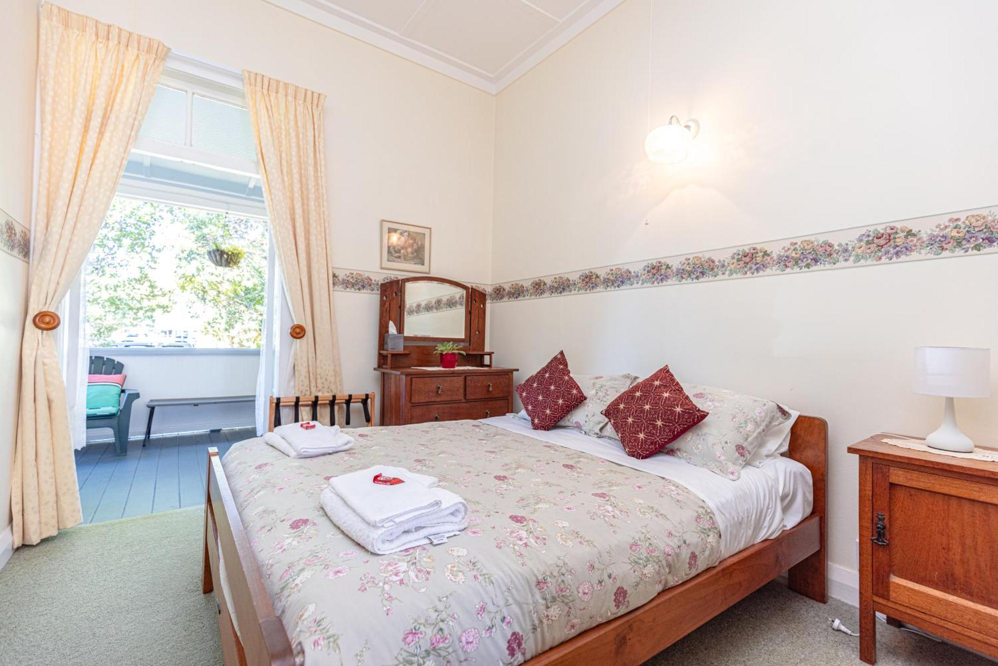 Braemar House B&B And Yha Hostel Уангануй Екстериор снимка