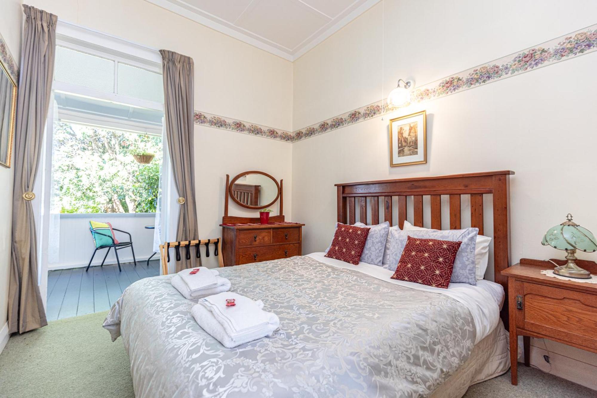 Braemar House B&B And Yha Hostel Уангануй Екстериор снимка