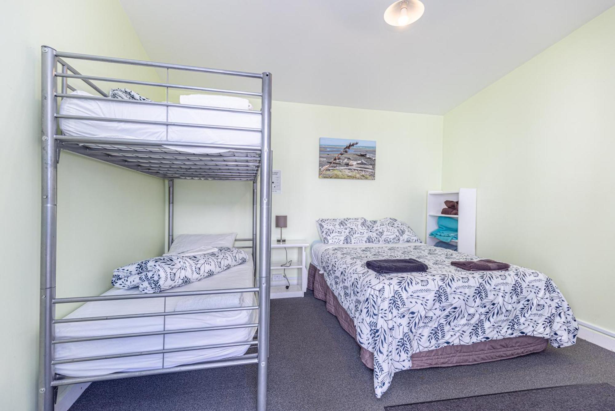 Braemar House B&B And Yha Hostel Уангануй Екстериор снимка