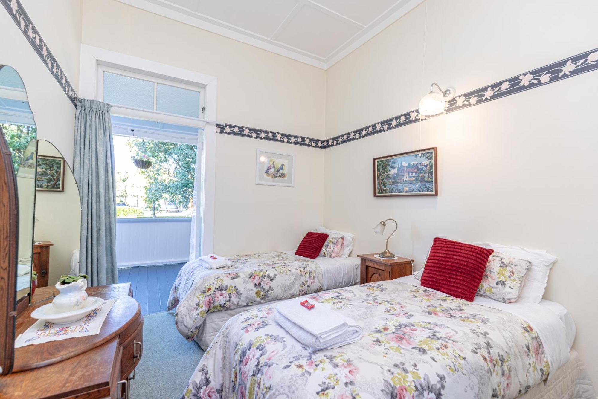 Braemar House B&B And Yha Hostel Уангануй Екстериор снимка
