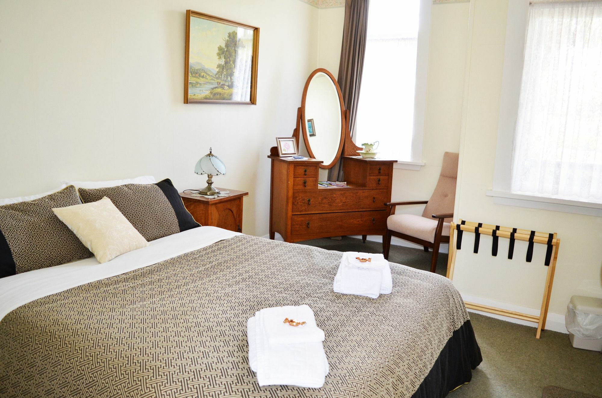 Braemar House B&B And Yha Hostel Уангануй Екстериор снимка