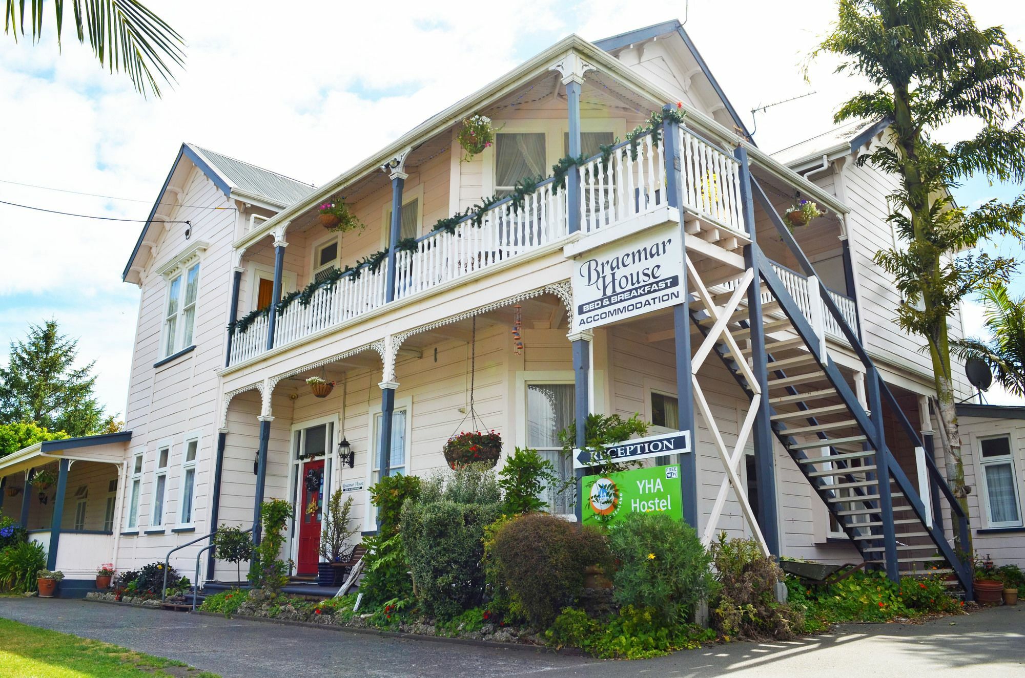 Braemar House B&B And Yha Hostel Уангануй Екстериор снимка